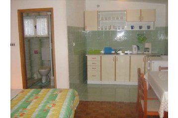 Kroatija Privát Tribunj, Eksterjeras